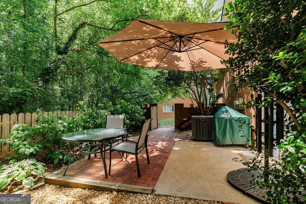 220 Eaglewood CT Athens, GA 30606