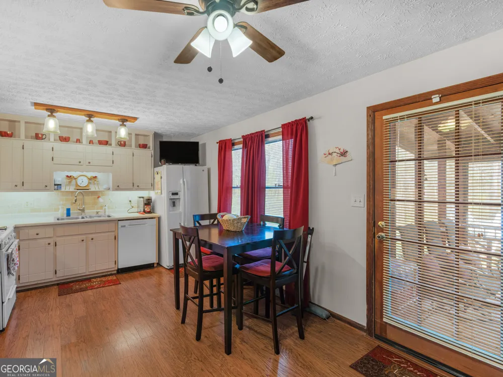 2037 Hampton Locust Grove RD Locust Grove, GA 30248