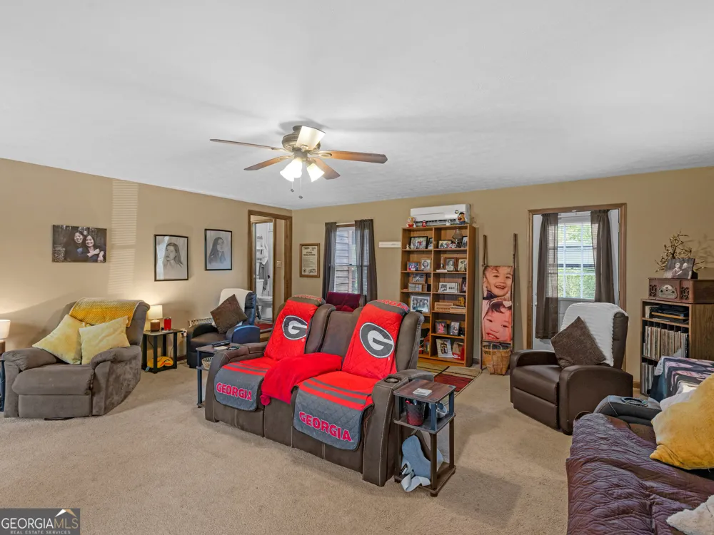 2037 Hampton Locust Grove RD Locust Grove, GA 30248