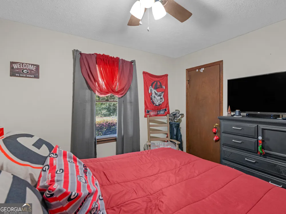 2037 Hampton Locust Grove RD Locust Grove, GA 30248