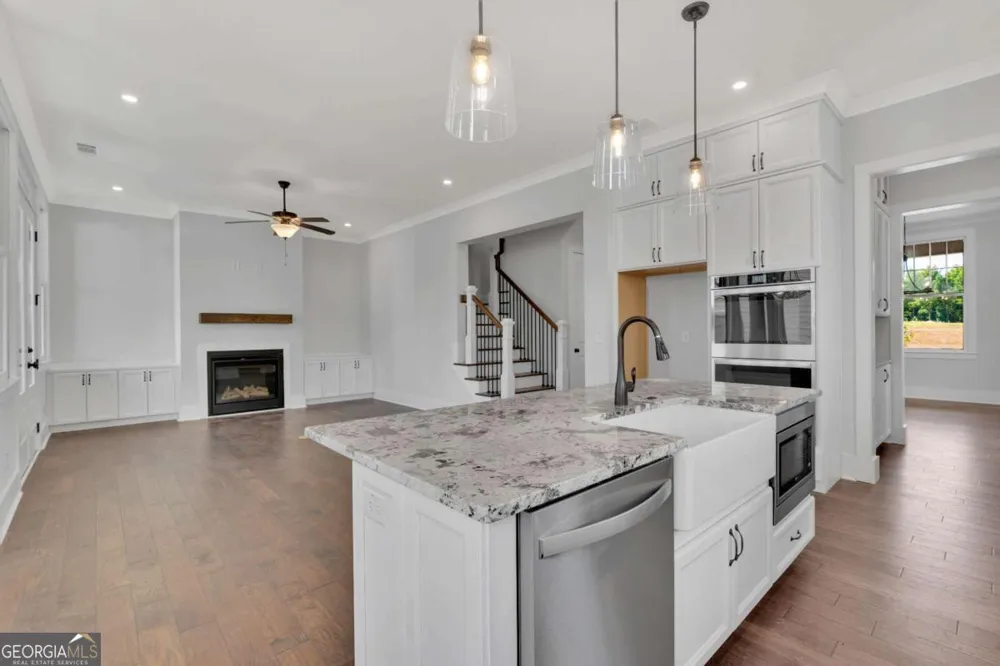 1356 Flora DR Conyers, GA 30094