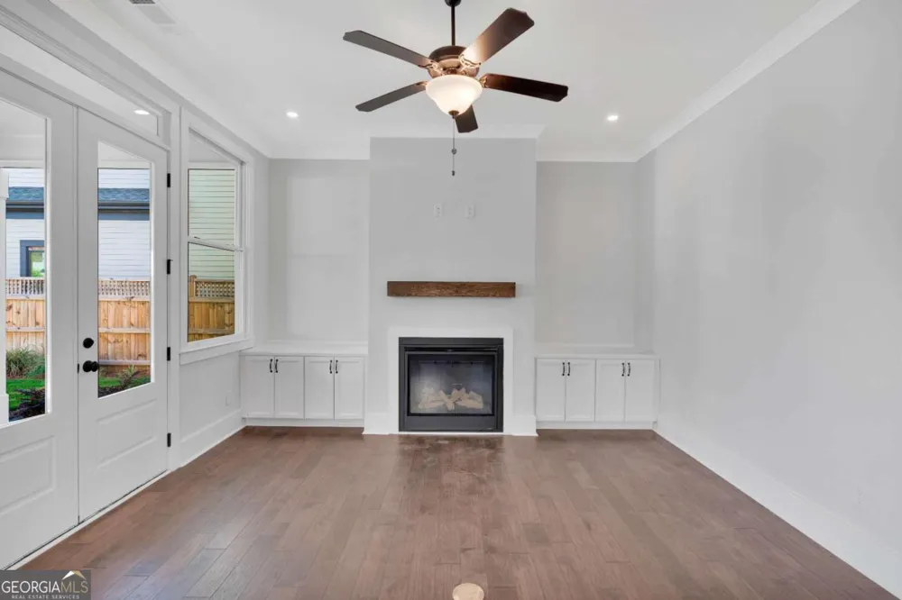 1356 Flora DR Conyers, GA 30094