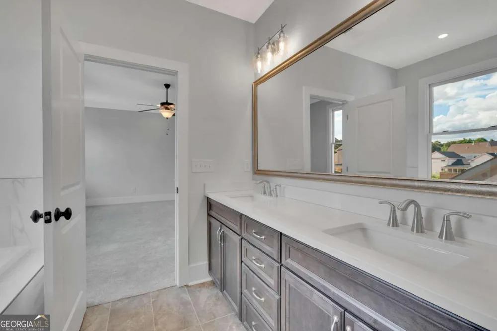 1356 Flora DR Conyers, GA 30094