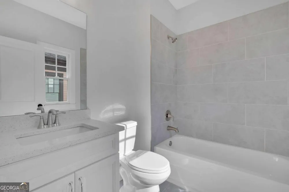 1356 Flora DR Conyers, GA 30094
