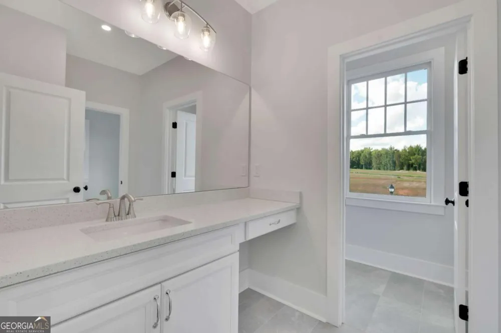 1356 Flora DR Conyers, GA 30094