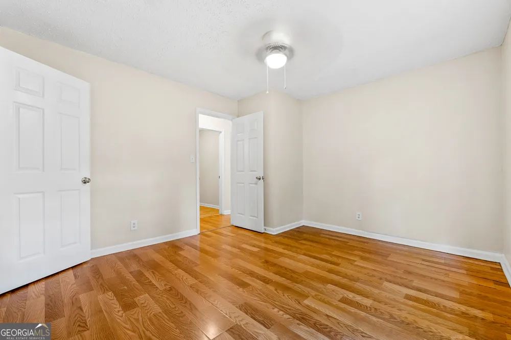 220 Splitwood LN Fairburn, GA 30213
