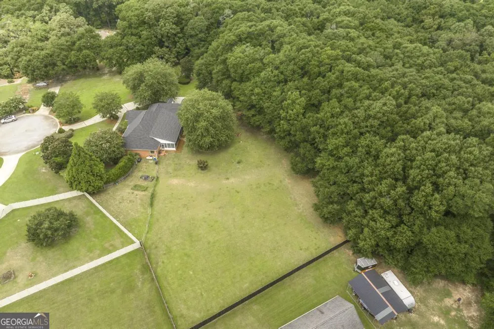 206 Jester LN Kathleen, GA 31047
