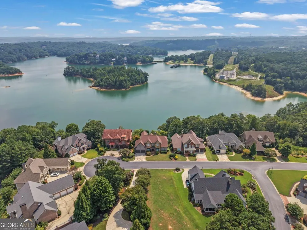 2789 NE Point Overlook Gainesville, GA 30501