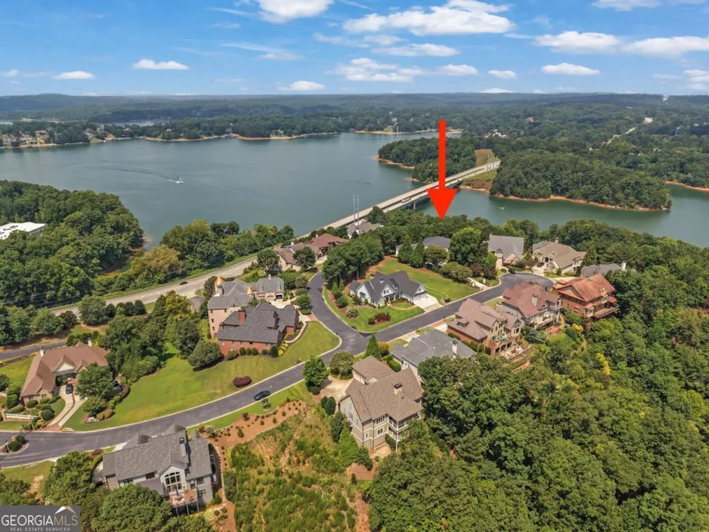 2789 NE Point Overlook Gainesville, GA 30501