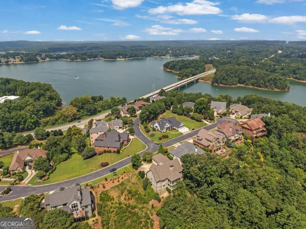 2789 NE Point Overlook Gainesville, GA 30501