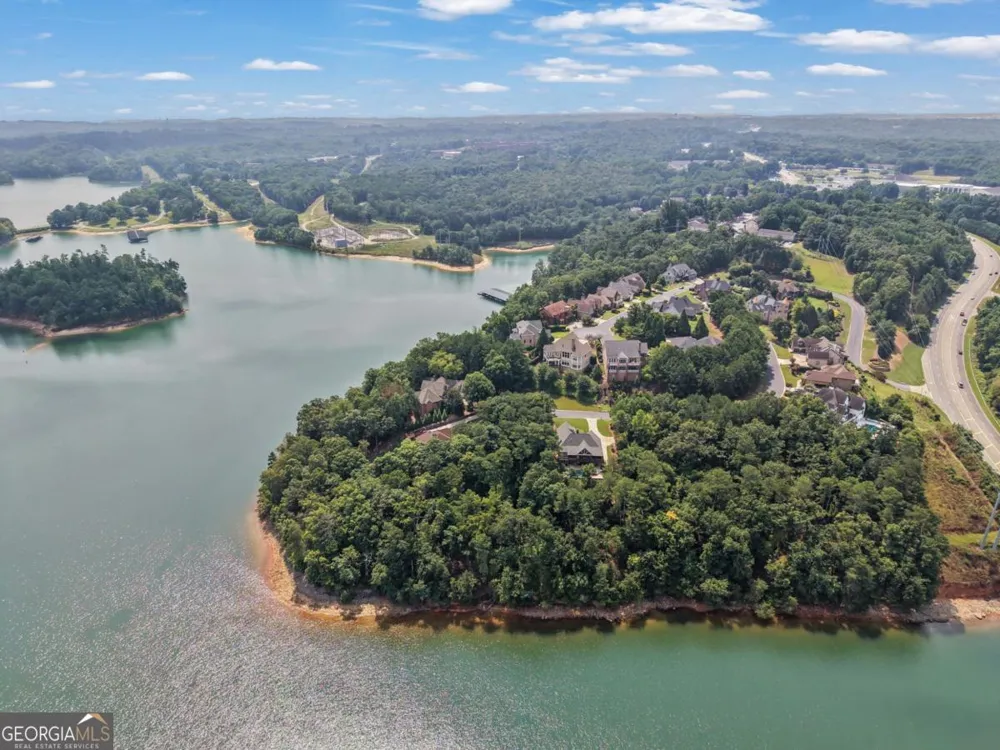 2789 NE Point Overlook Gainesville, GA 30501
