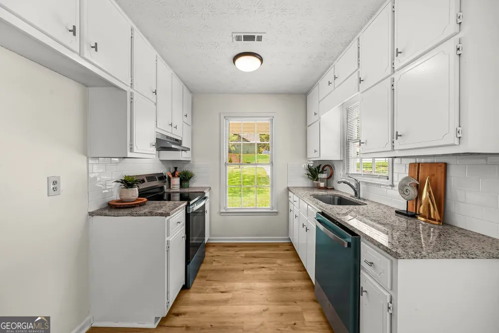 8426 Alden DR Riverdale, GA 30274