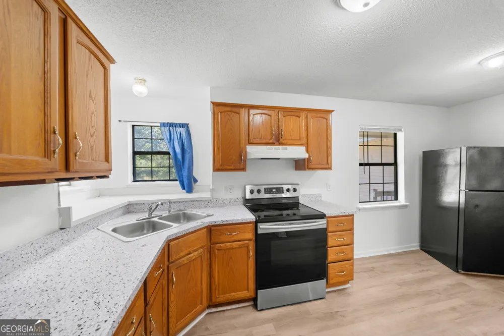 204 Lewis ST Statesboro, GA 30458