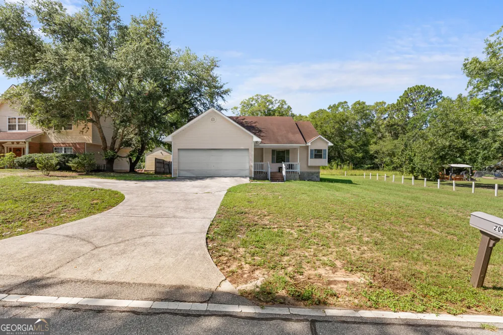 204 Lewis ST Statesboro, GA 30458