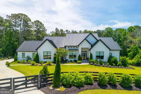 130 Von Lake DR