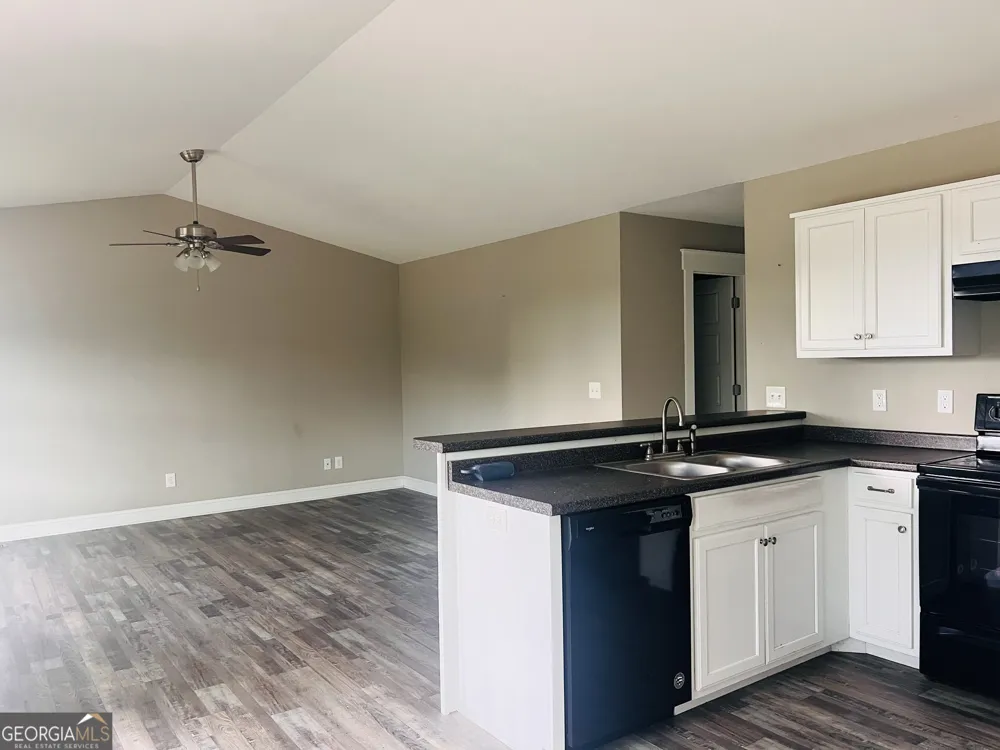 2738 Rauschenberg RD Dalton, GA 30721