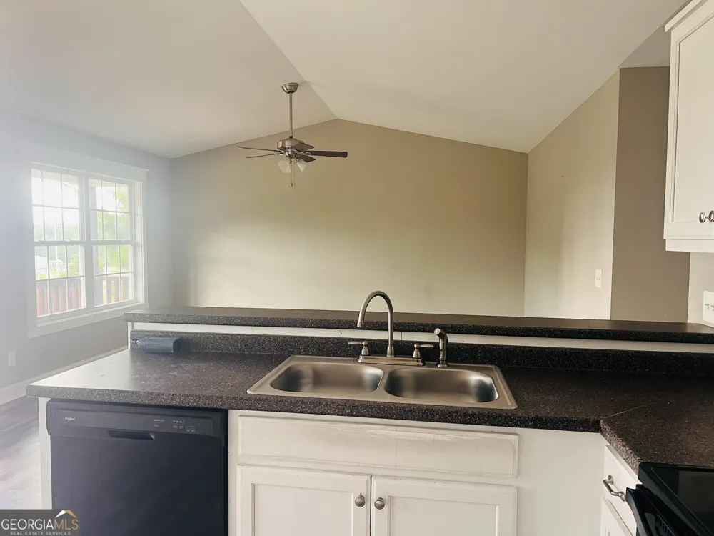 2738 Rauschenberg RD Dalton, GA 30721