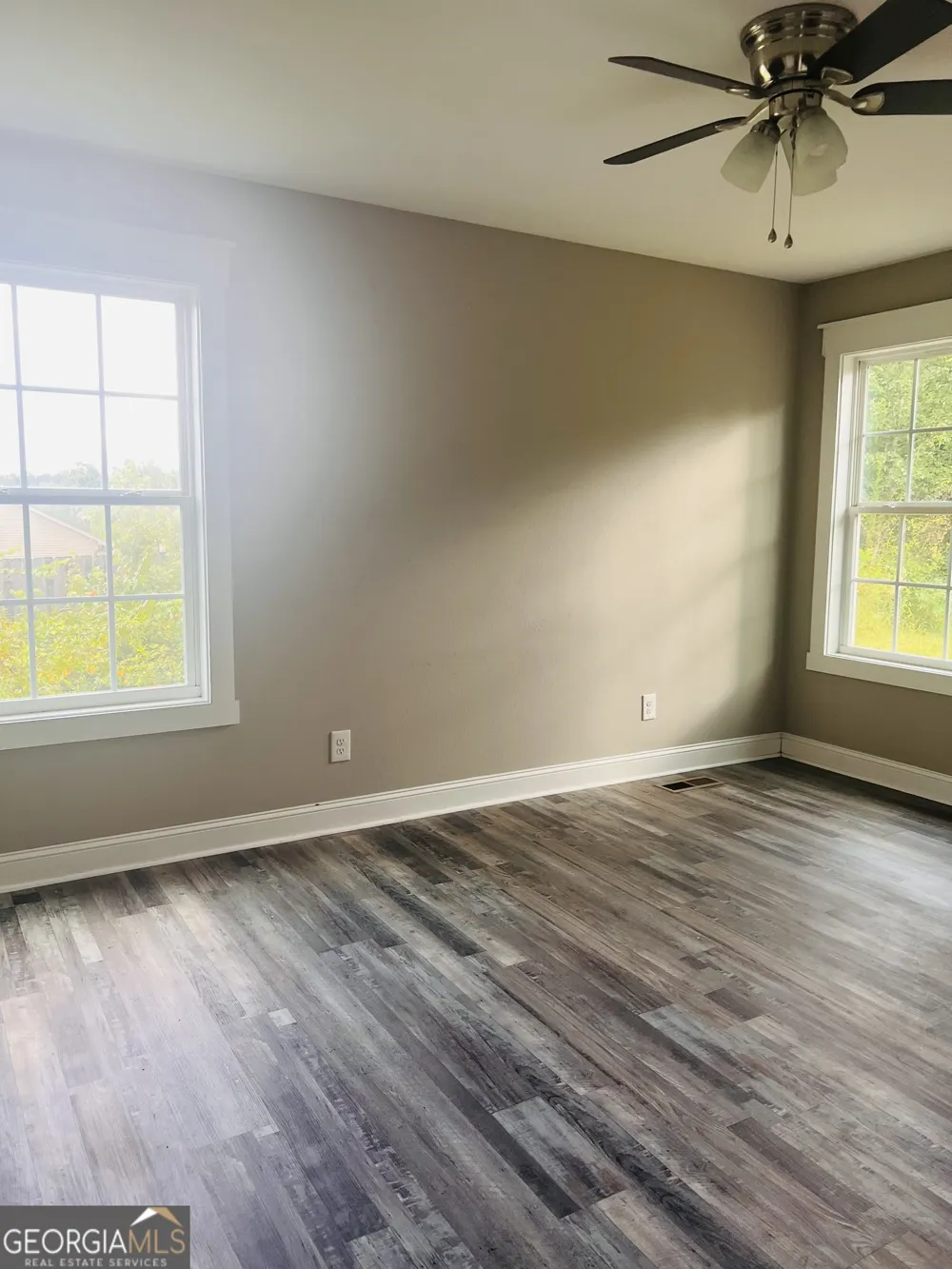 2738 Rauschenberg RD Dalton, GA 30721