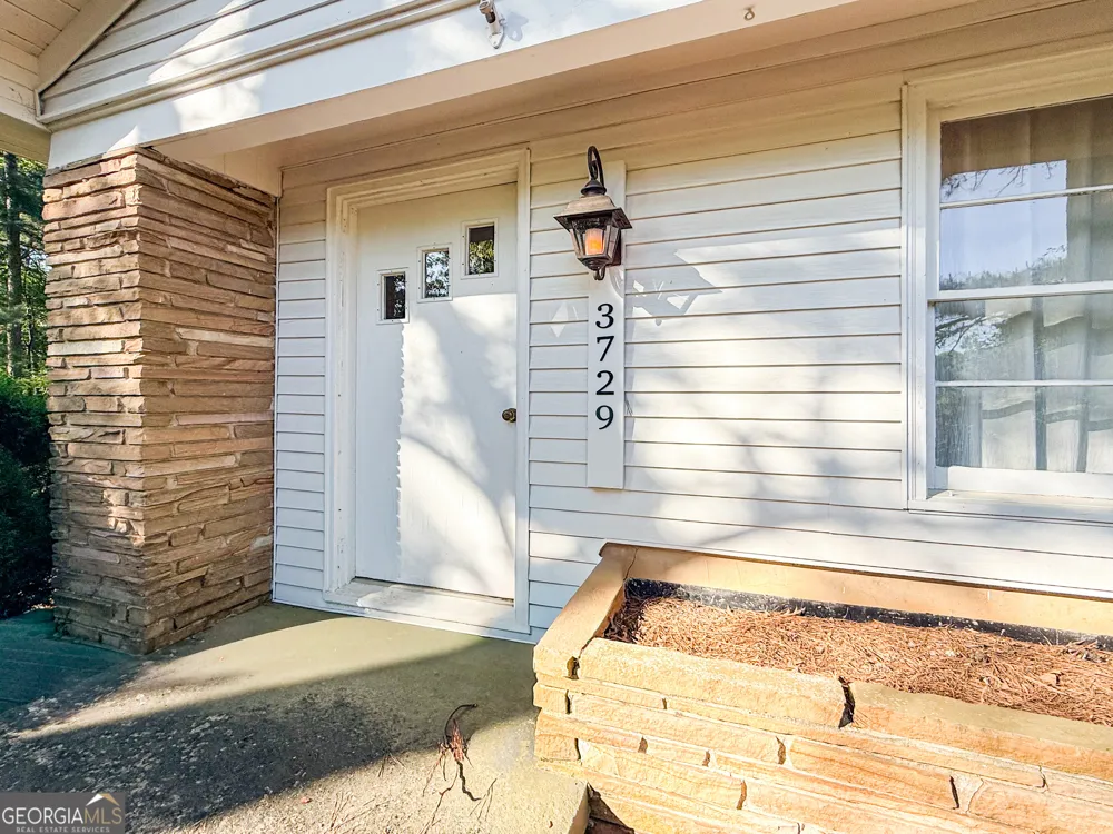 3729 Duncan Bridge RD Cornelia, GA 30531