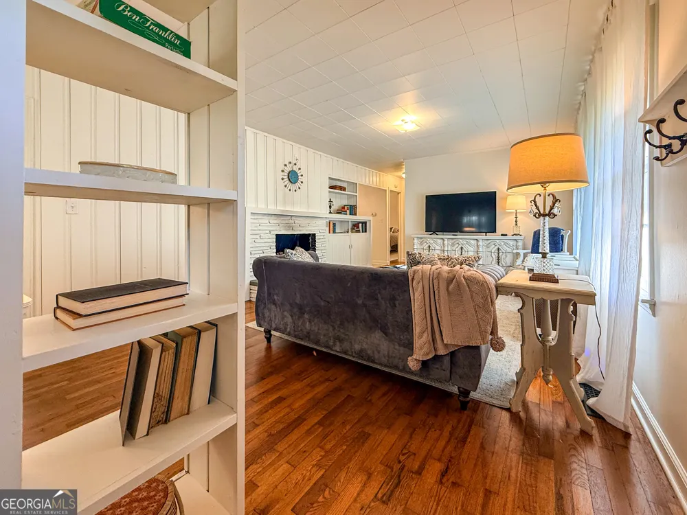 3729 Duncan Bridge RD Cornelia, GA 30531