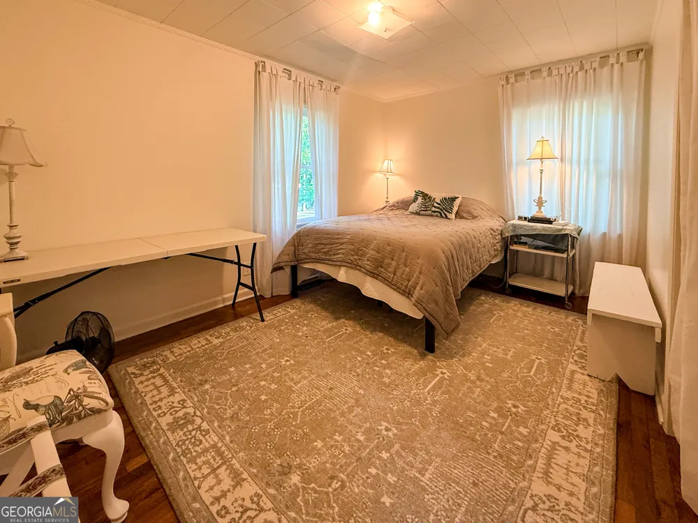 3729 Duncan Bridge RD Cornelia, GA 30531