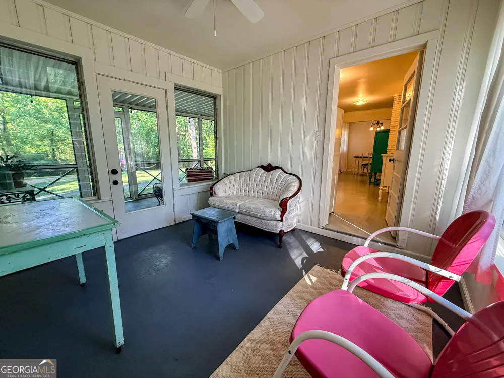 3729 Duncan Bridge RD Cornelia, GA 30531