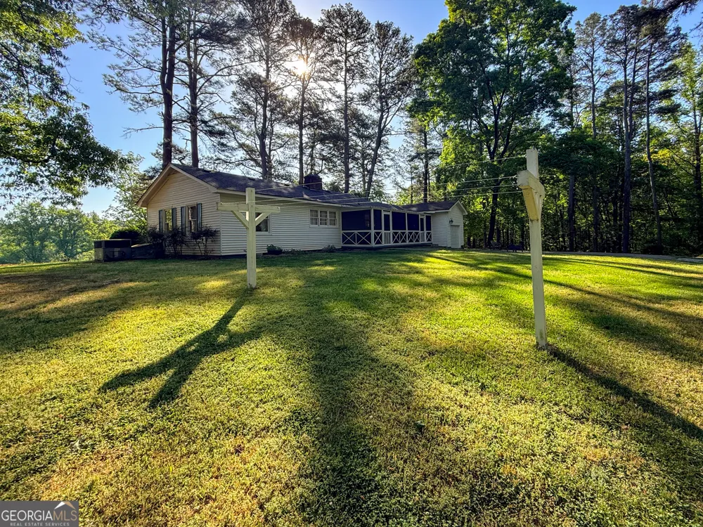 3729 Duncan Bridge RD Cornelia, GA 30531