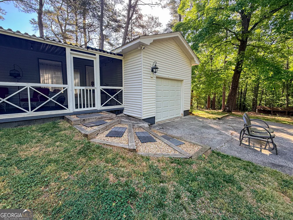 3729 Duncan Bridge RD Cornelia, GA 30531