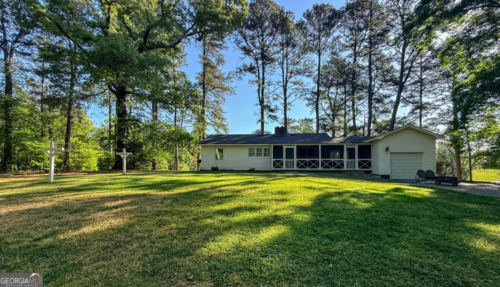 3729 Duncan Bridge RD Cornelia, GA 30531