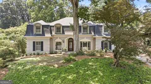 885 Glenwood DR