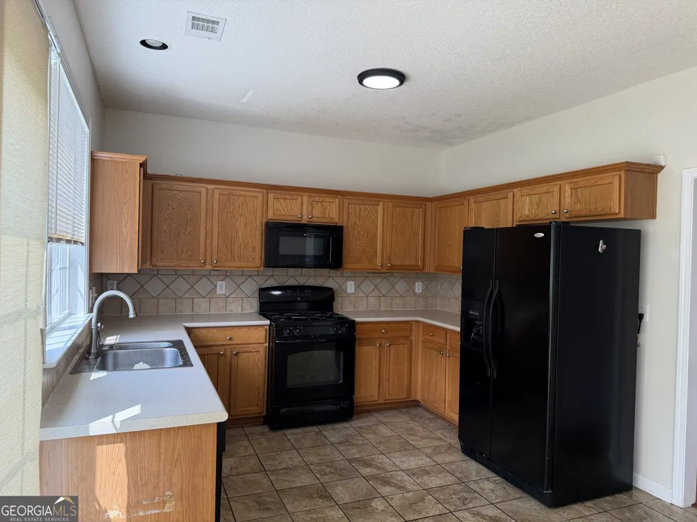 8910 Ruel LN Suwanee, GA 30024