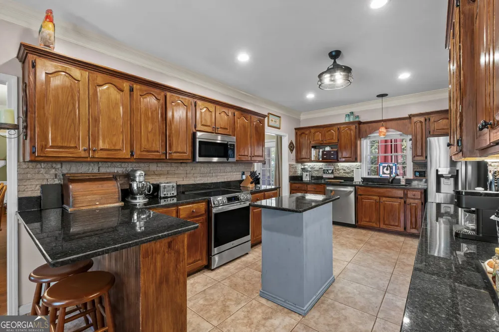 3204 Reavis Mountain RD Ball Ground, GA 30107