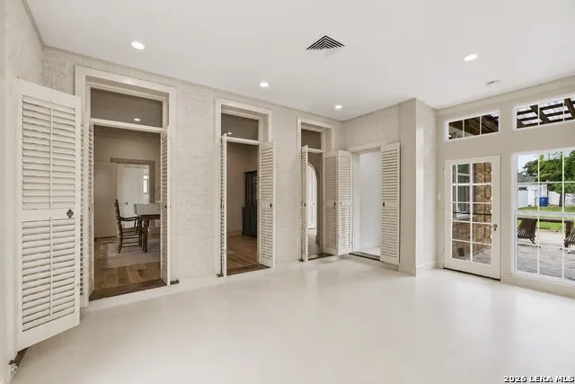 618 MAIN ST Kerrville, TX 78028