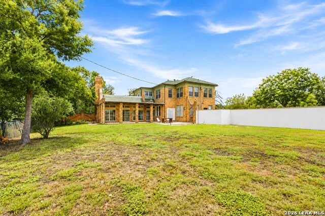 618 MAIN ST Kerrville, TX 78028