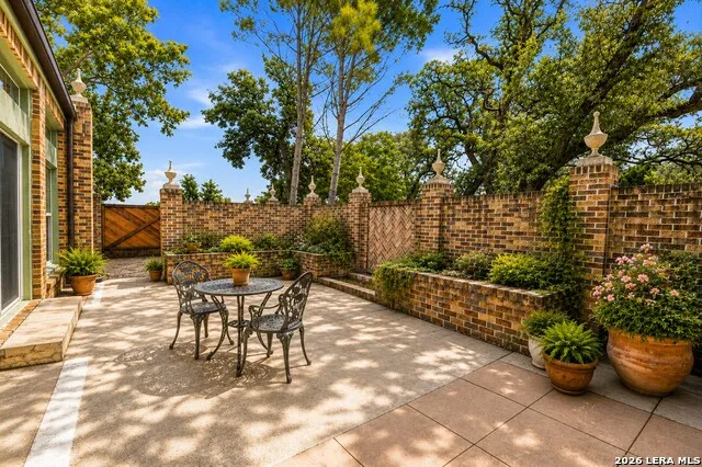 618 MAIN ST Kerrville, TX 78028