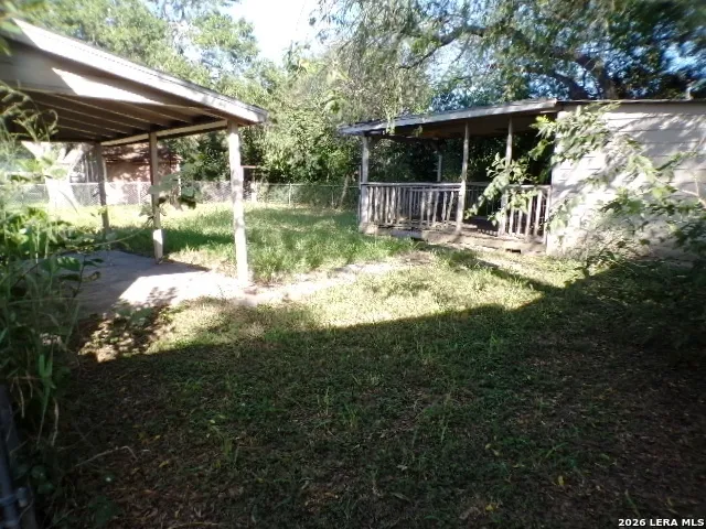 902 E CROCKETT ST Beeville, TX 78102