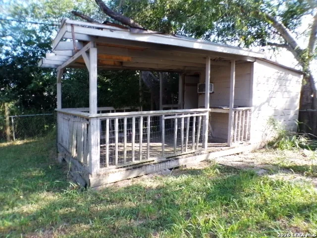 902 E CROCKETT ST Beeville, TX 78102