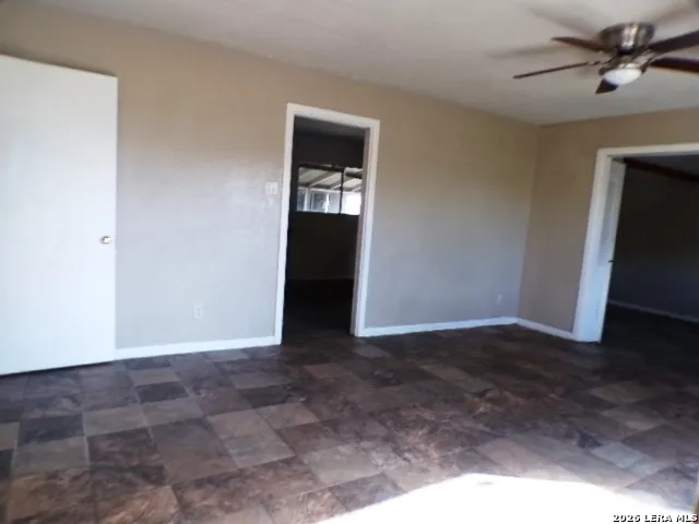 902 E CROCKETT ST Beeville, TX 78102