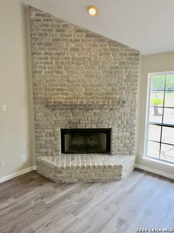123 Scenic Oak Dr Floresville, TX 78114