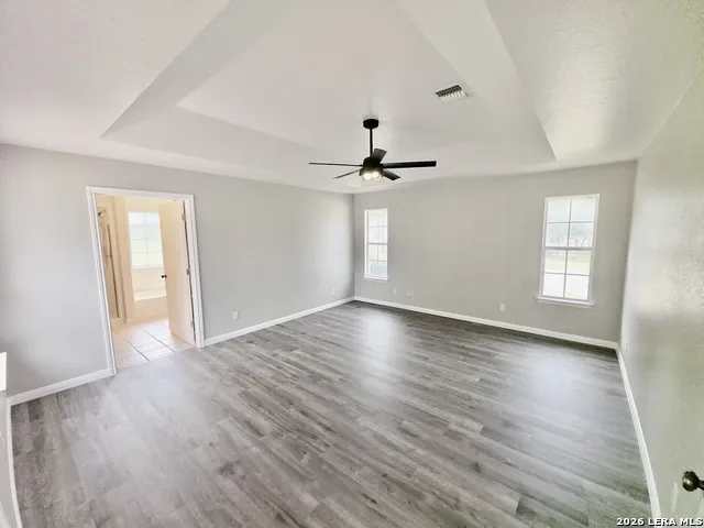 123 Scenic Oak Dr Floresville, TX 78114