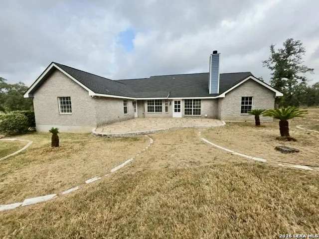 123 Scenic Oak Dr Floresville, TX 78114