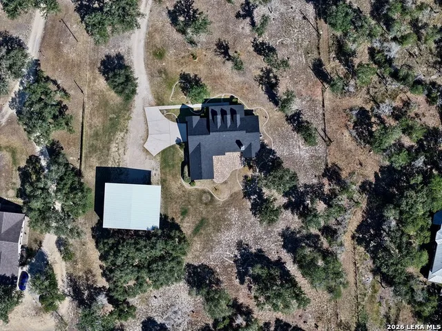 123 Scenic Oak Dr Floresville, TX 78114