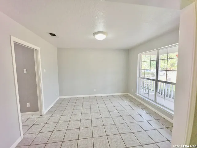 123 Scenic Oak Dr Floresville, TX 78114