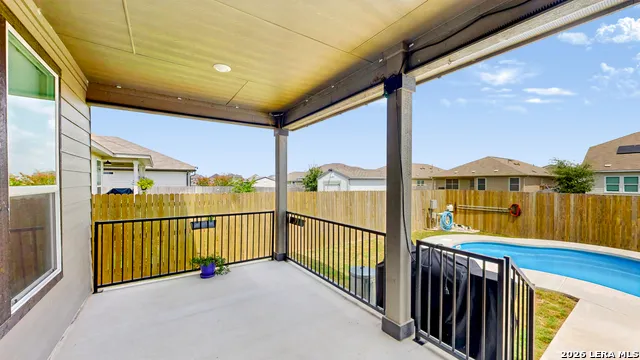 2704 Nueva Cordova Seguin, TX 78155