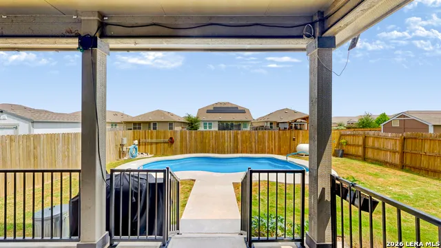 2704 Nueva Cordova Seguin, TX 78155