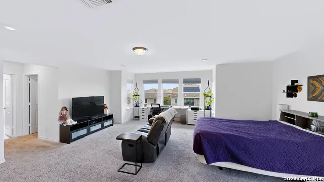 2704 Nueva Cordova Seguin, TX 78155