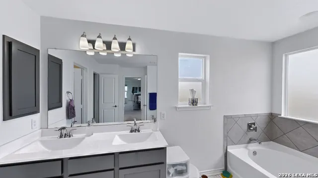 2704 Nueva Cordova Seguin, TX 78155