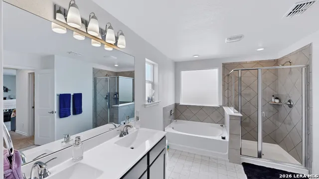 2704 Nueva Cordova Seguin, TX 78155