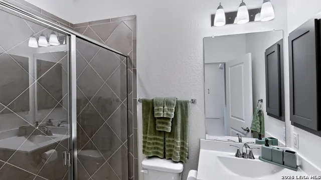 2704 Nueva Cordova Seguin, TX 78155