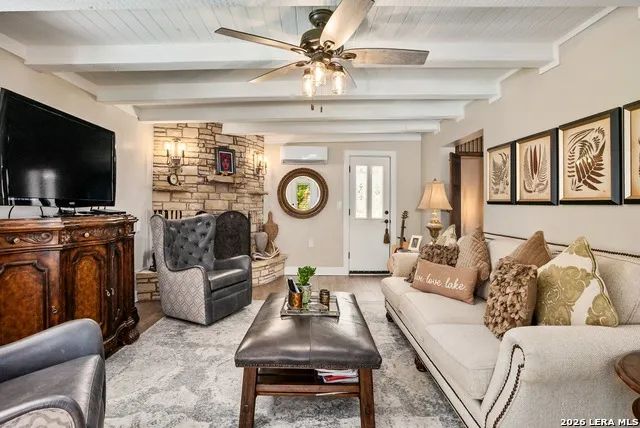 1558 Trail Ridge Dr Canyon Lake, TX 78133